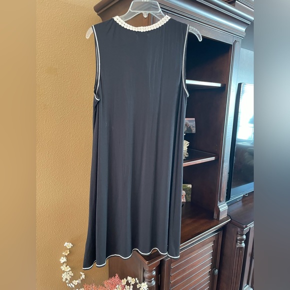 Max Studio Black with Cream Trim  Adorable Dress L - Picture 2 of 3